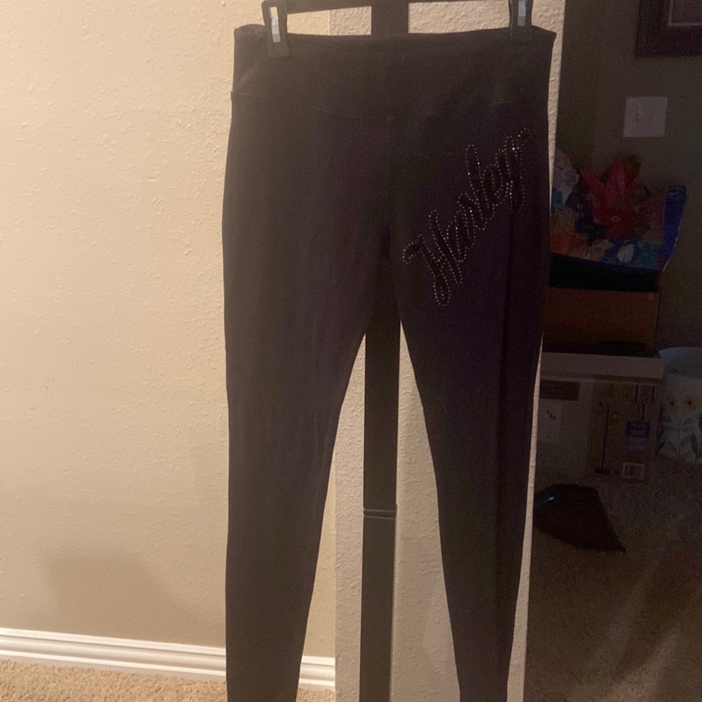 Like new. Never worn. Bad pics. Black stretch pants